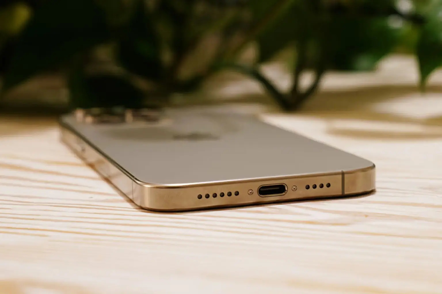 Titanio vs aleación de aluminio en iPhones: Diferencias materiales clave explicadas